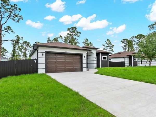 1047 Merry St , Lehigh Acres, FL 33974