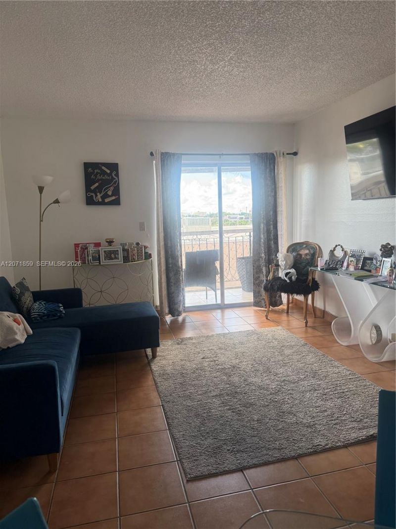 3640 NW 9th St, Unit 407, Miami, FL 33125 Photo