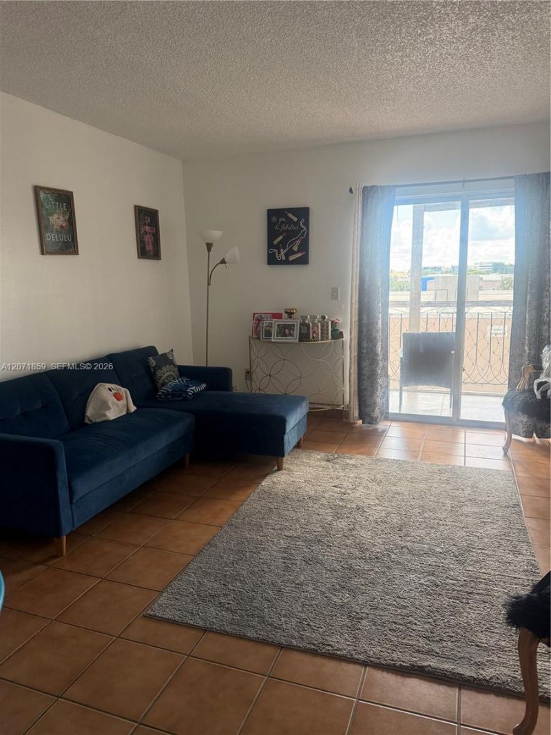 3640 NW 9th St, Unit 407, Miami, FL 33125 Photo