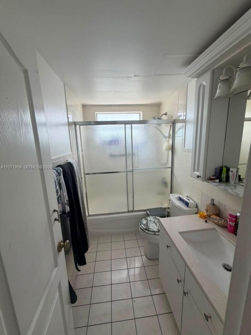 3640 NW 9th St, Unit 407, Miami, FL 33125 Photo