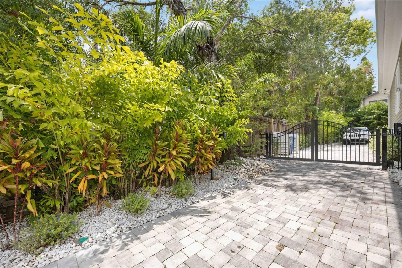 1623 8th Avenue W, Bradenton, FL 34205 Photo