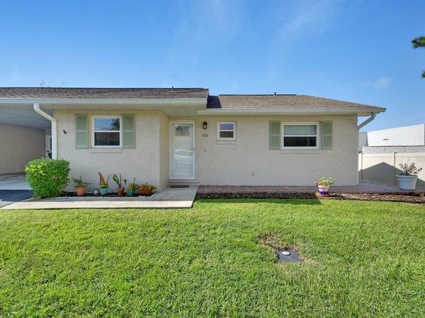 202 ELMWOOD AVENUE , Unit 330, DELAND, FL 32724