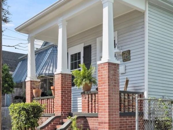 7713 ZIMPEL Street, New Orleans, LA 70118