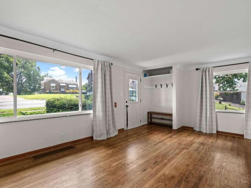 2562 Montana Avenue, Cincinnati, OH 45211 Photo 12
