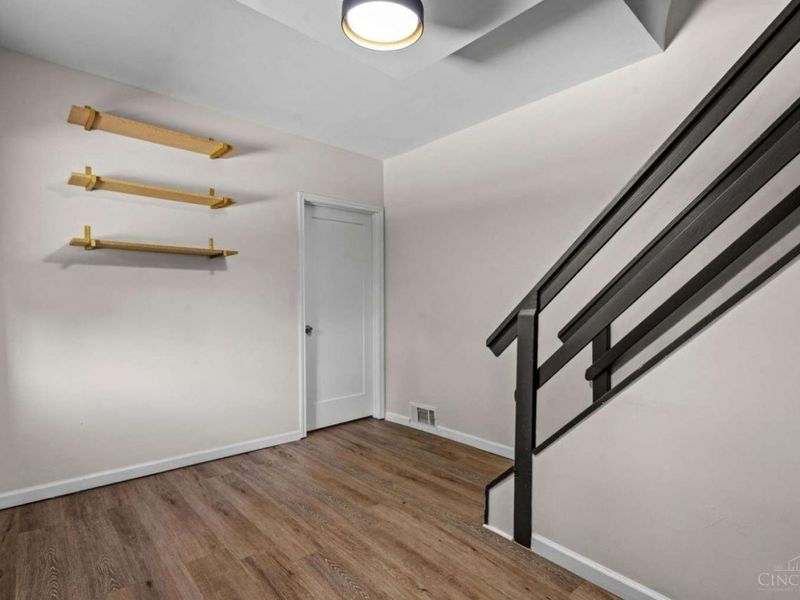 2562 Montana Avenue, Cincinnati, OH 45211 Photo 18
