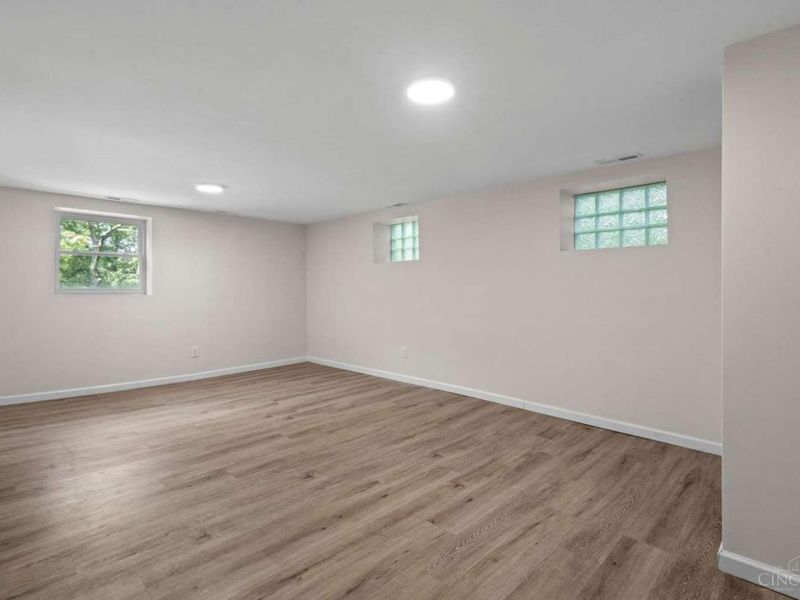 2562 Montana Avenue, Cincinnati, OH 45211 Photo 20