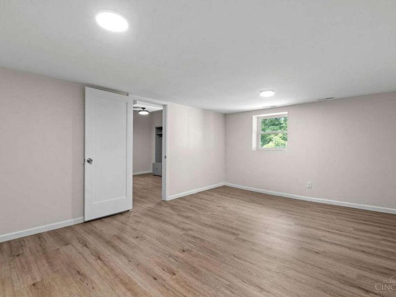 2562 Montana Avenue, Cincinnati, OH 45211 Photo 21