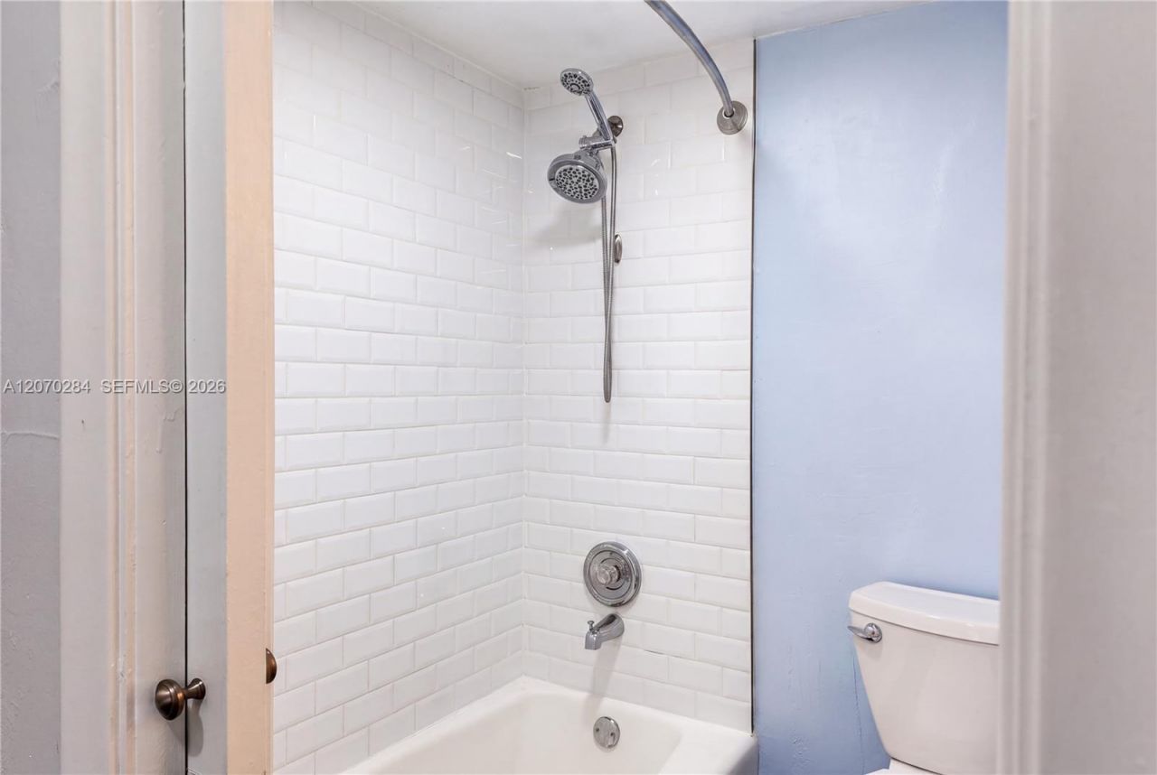 15888 SW 95th Ave , Unit 209, Miami, FL 33157 Photo
