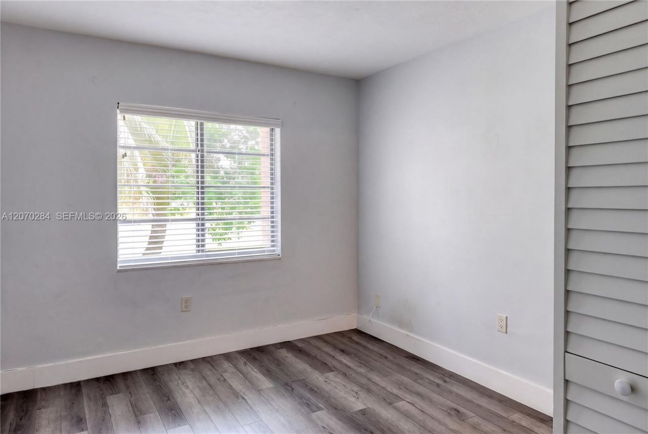15888 SW 95th Ave , Unit 209, Miami, FL 33157 Photo