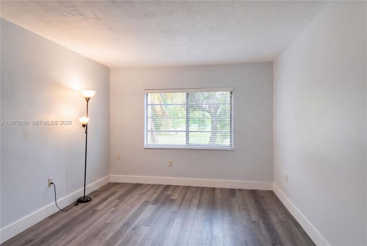 15888 SW 95th Ave , Unit 209, Miami, FL 33157 Photo