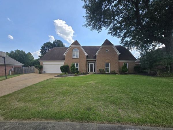 7755 S THUNDERSTONE CIR S, Memphis, TN 38125