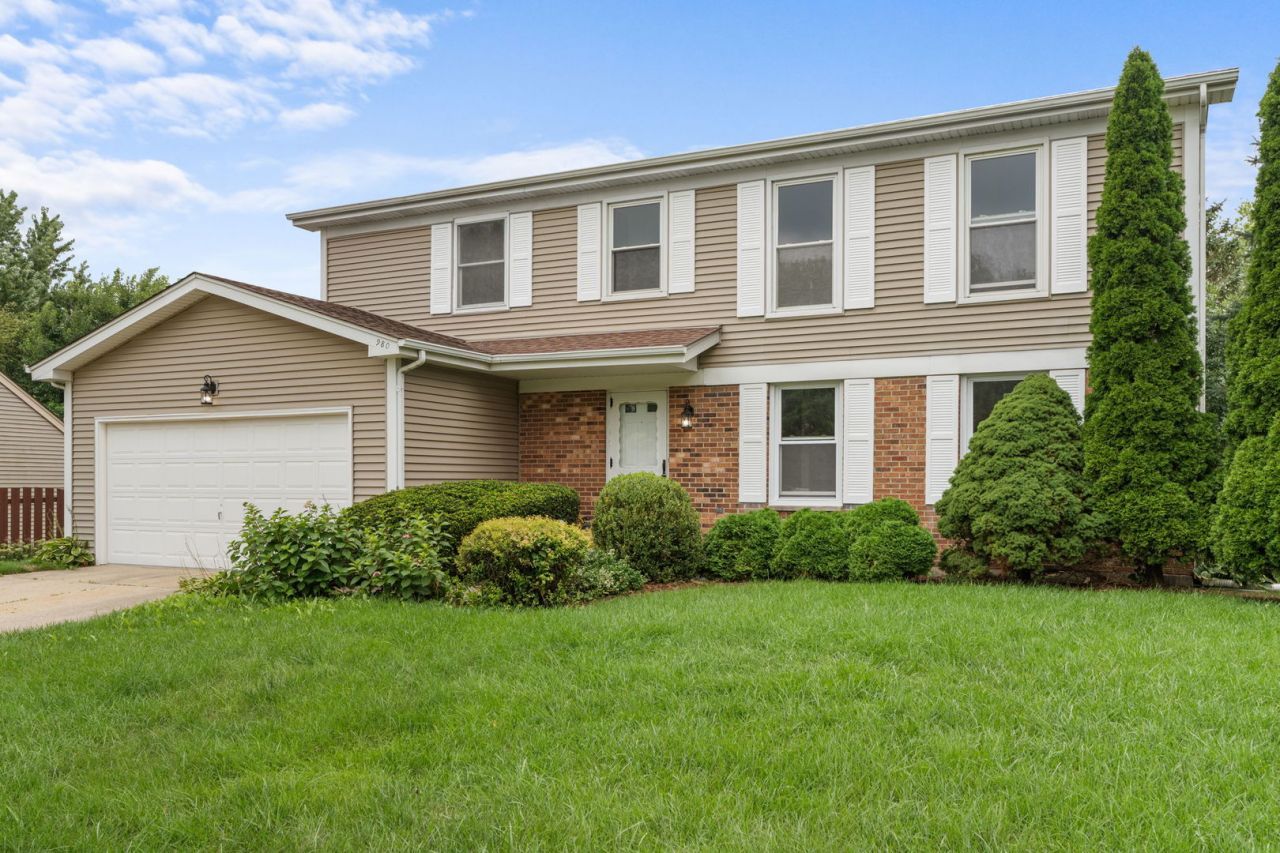 980 Sandalwood Lane, Crystal Lake, IL 60014 Main Photo