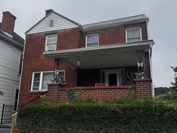 425 Center Avenue, Weston, WV 26452