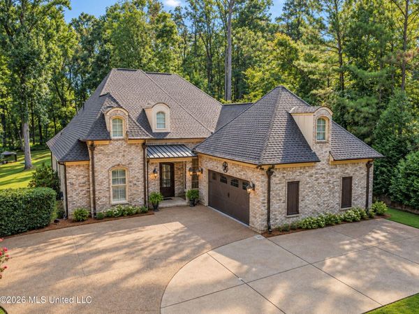 103 Turtle Creek Drive, Batesville, MS 38606