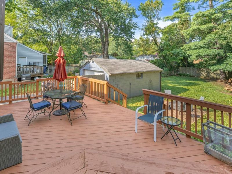 2582 Bonnie Drive, Cincinnati, OH 45230 Photo 29