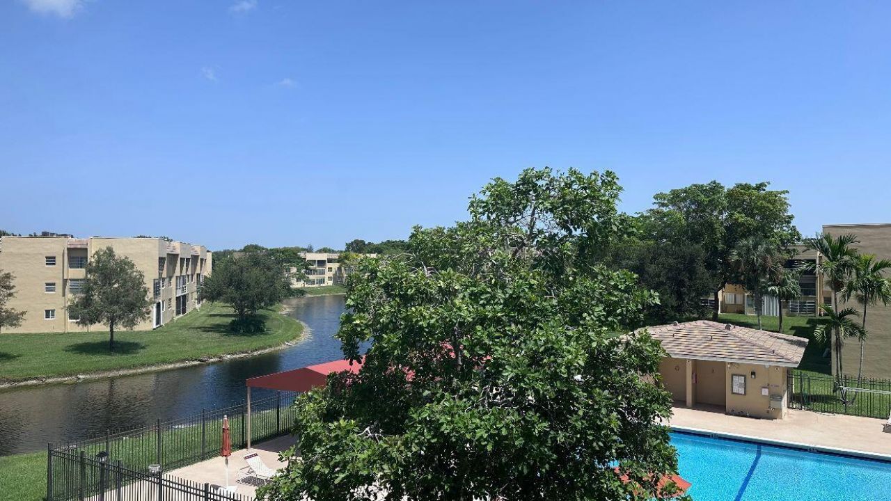 6000 NW 64th Avenue, Unit 303, Tamarac, FL 33319 Photo