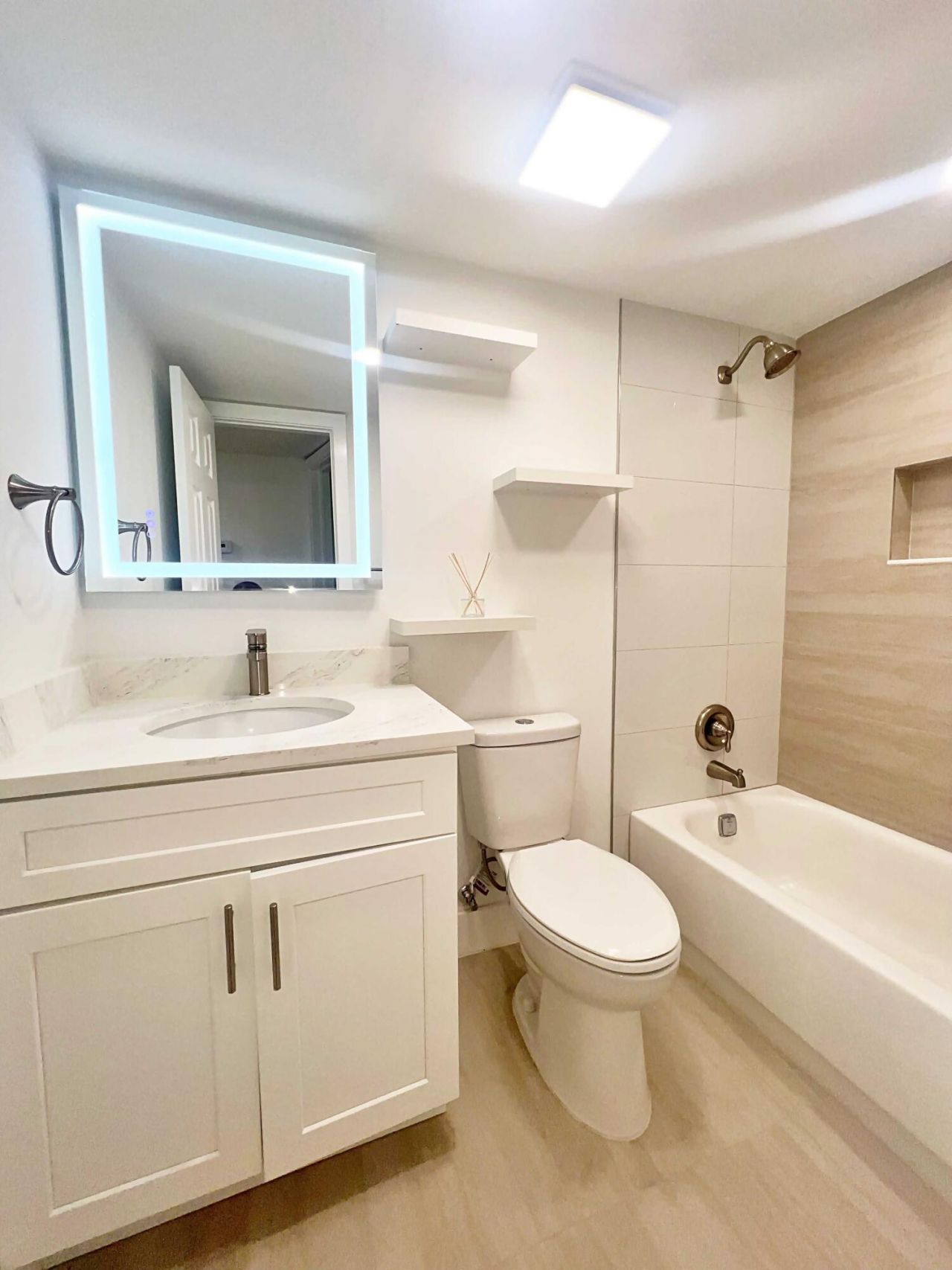 6000 NW 64th Avenue, Unit 303, Tamarac, FL 33319 Photo