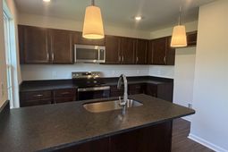3083 Harborview Drive photo 4