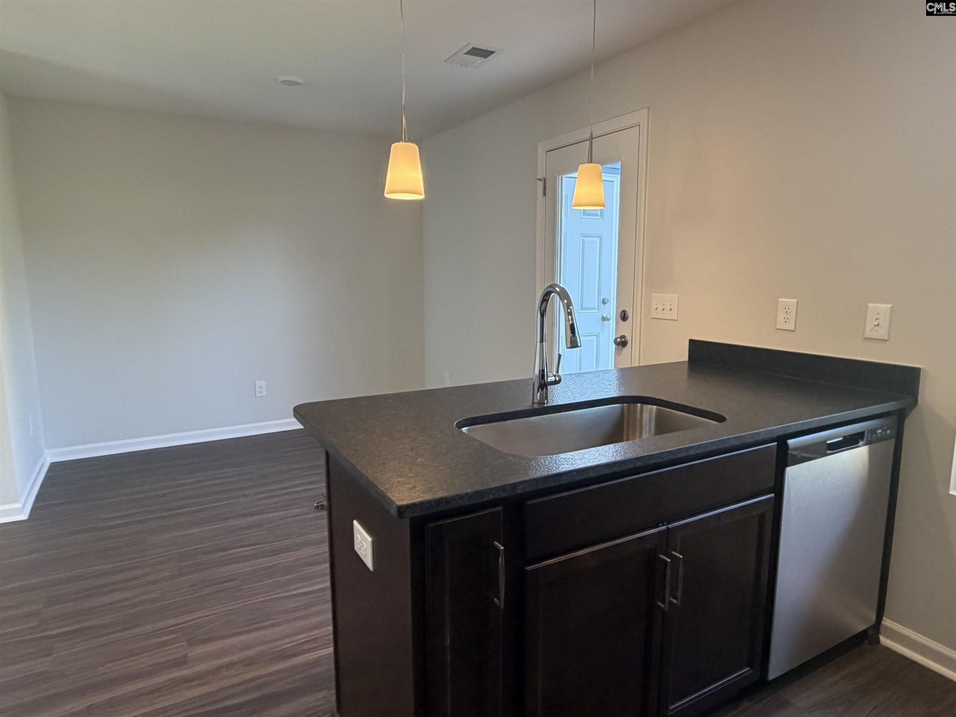 3083 Harborview Drive Photo 4