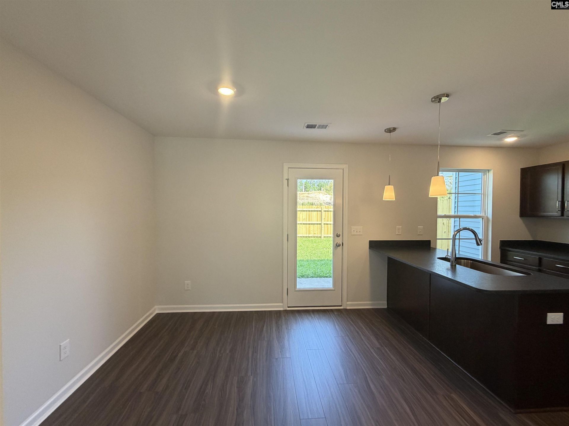 3083 Harborview Drive Photo 6