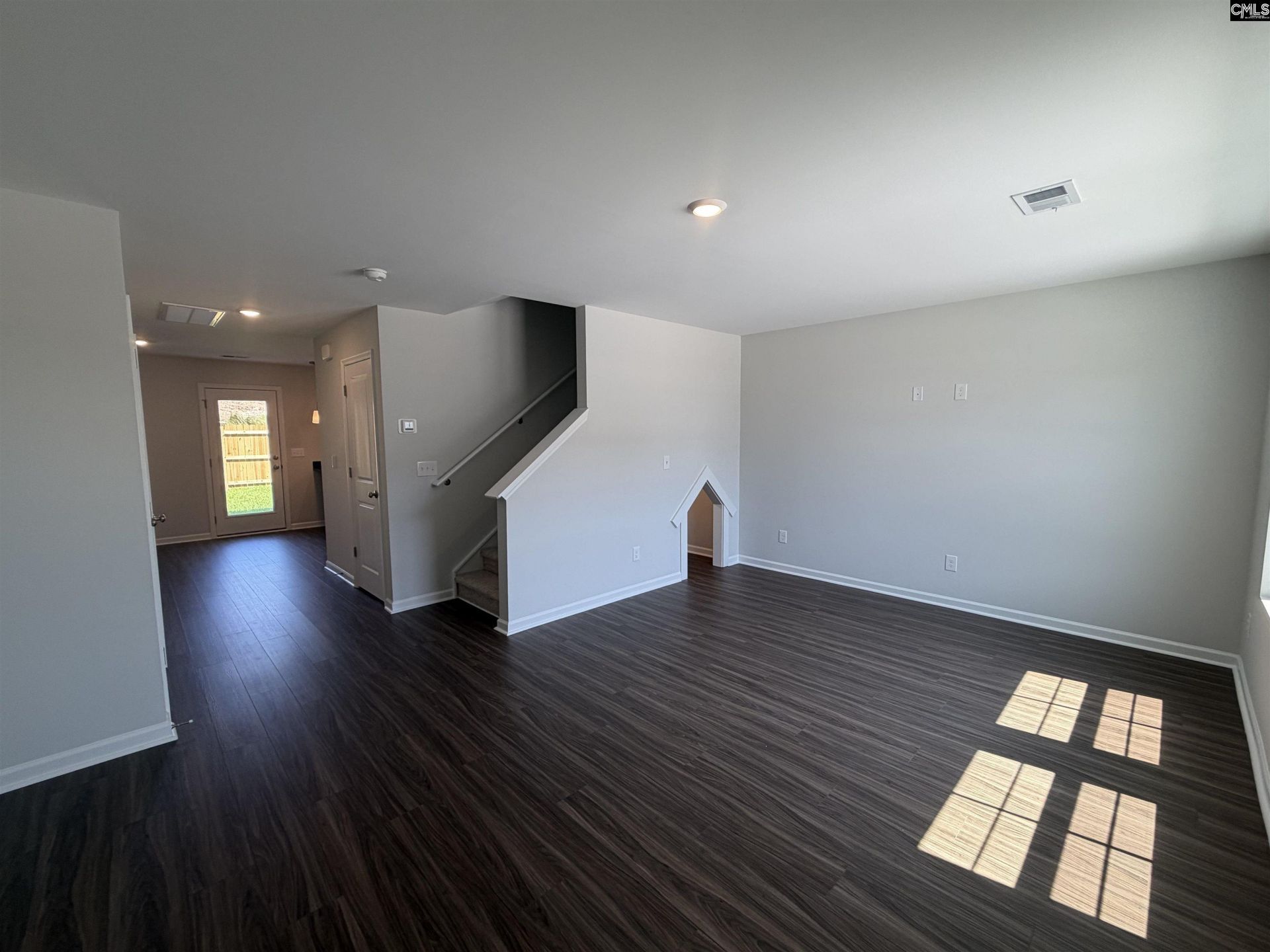 3083 Harborview Drive Photo 8