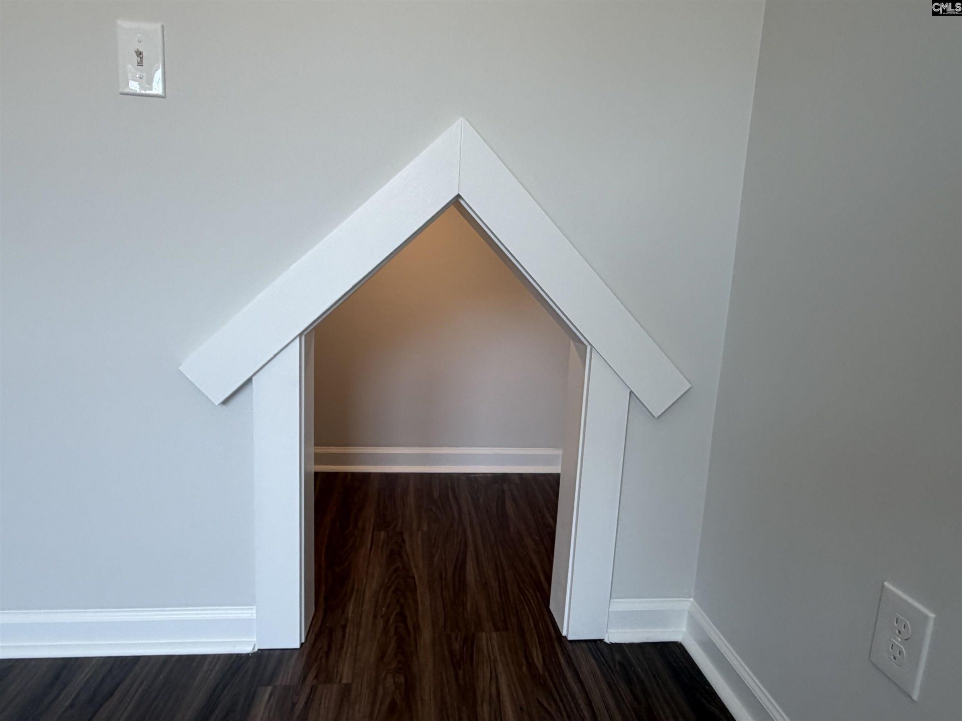 3083 Harborview Drive Photo 9