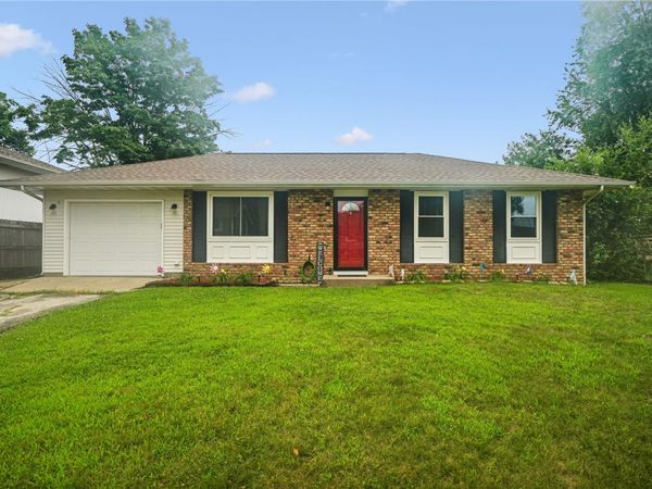 6704 Idlebrook Lane NE, Cedar Rapids, IA 52402