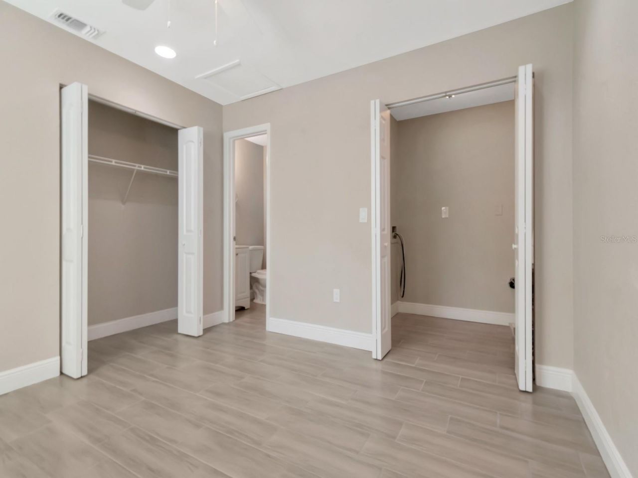 1207 62nd Avenue E, Bradenton, FL 34203 Photo