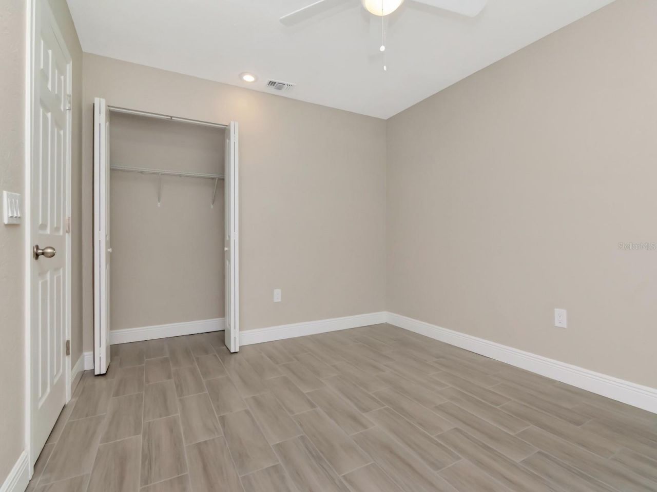 1207 62nd Avenue E, Bradenton, FL 34203 Photo