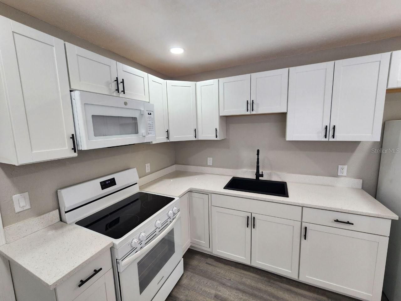 1207 62nd Avenue E, Bradenton, FL 34203 Photo