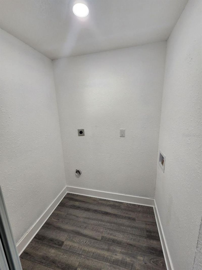 1207 62nd Avenue E, Bradenton, FL 34203 Photo