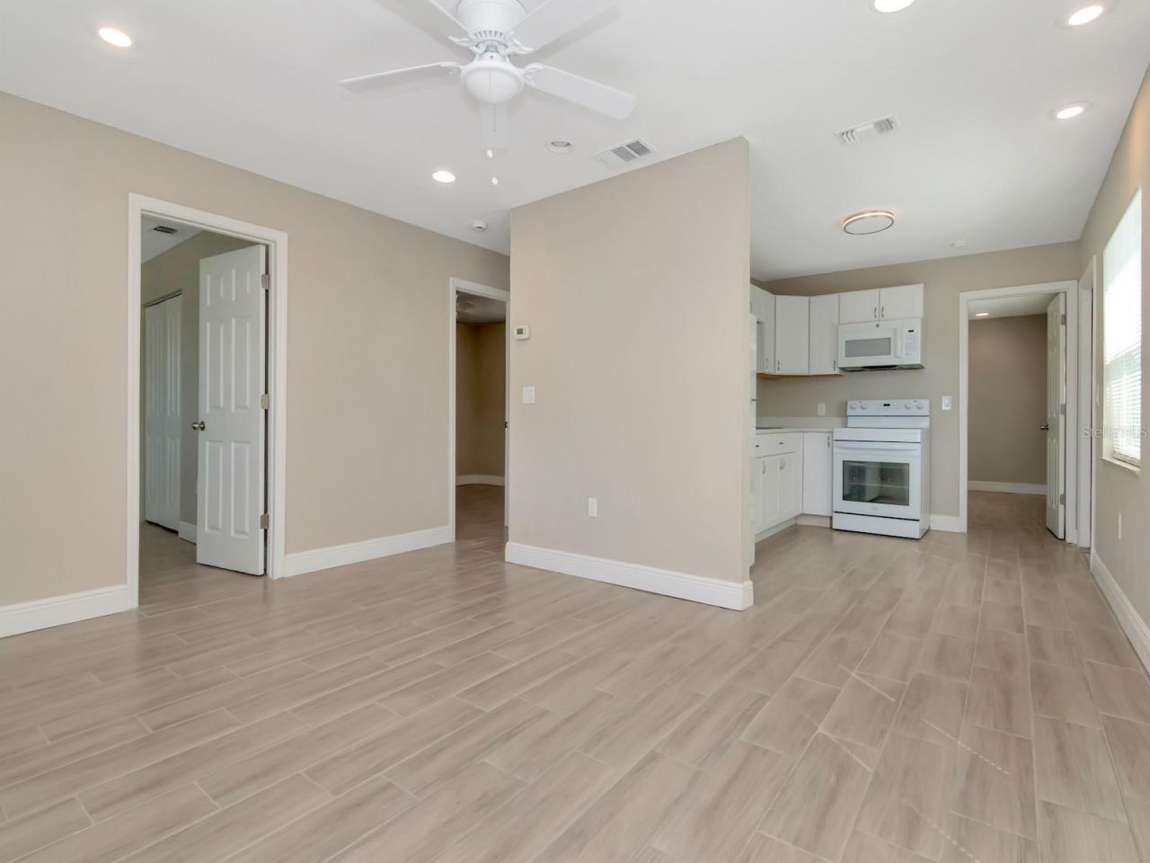 1207 62nd Avenue E, Bradenton, FL 34203 Photo