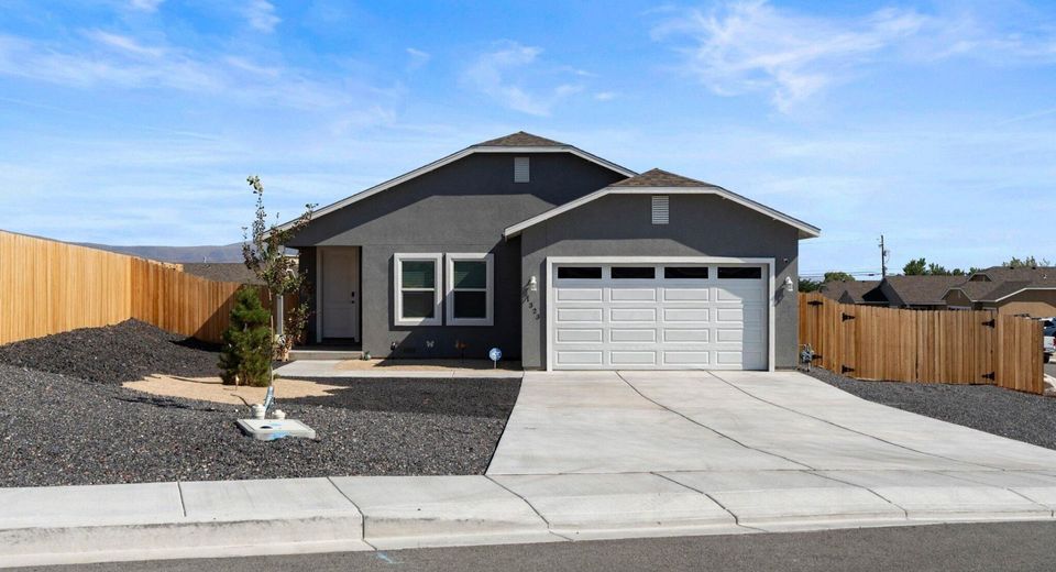 1323 Serenity Circle, Fernley, NV 89408 Photo