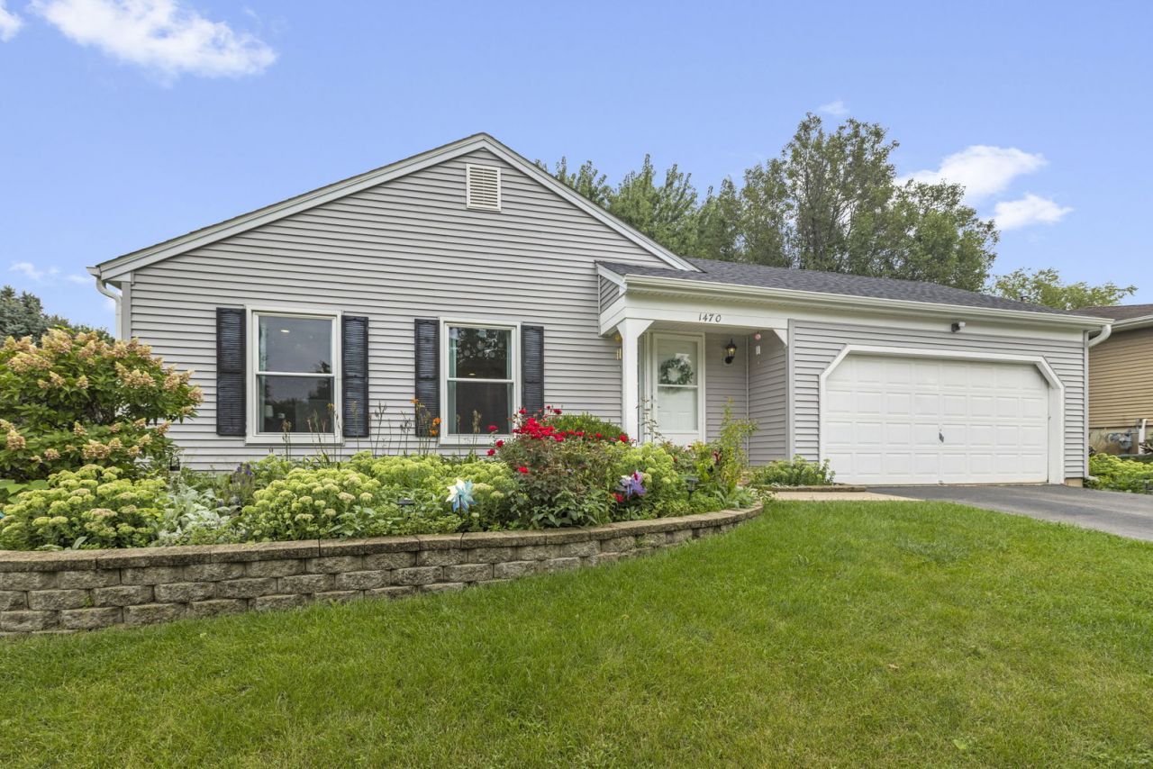1470 S Tyler Road, Saint Charles, IL 60174 Main Photo