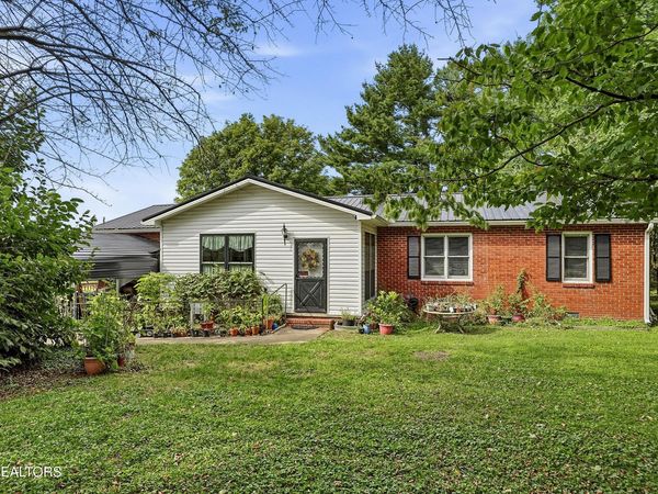 2650 NW Cook Rd Rd, Crossville, TN 38571
