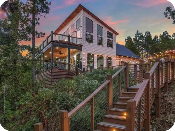 242 TWISTED VINE Court, Broken Bow, OK 74728