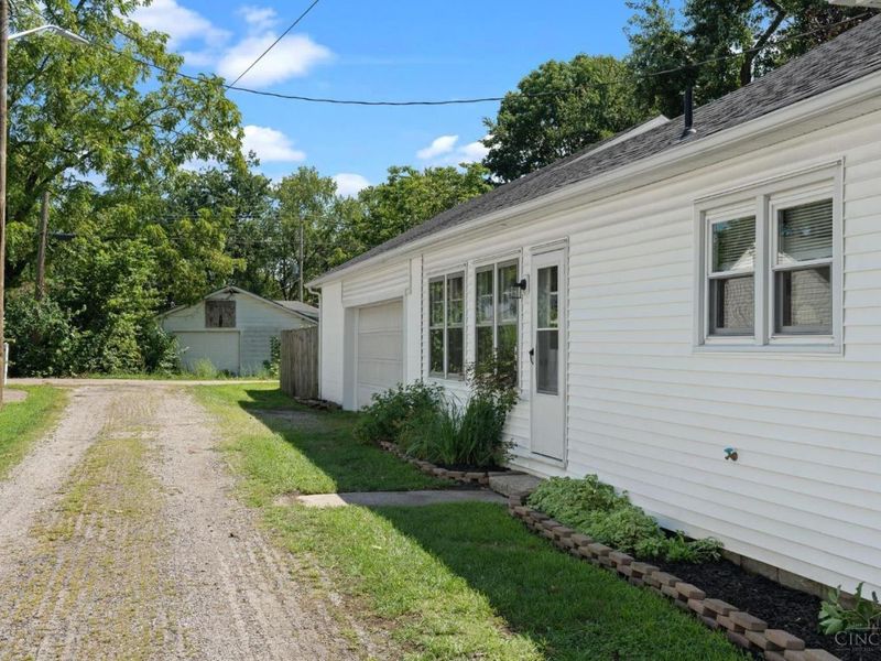 125 W Fancy, Blanchester, OH 45107 Photo 4