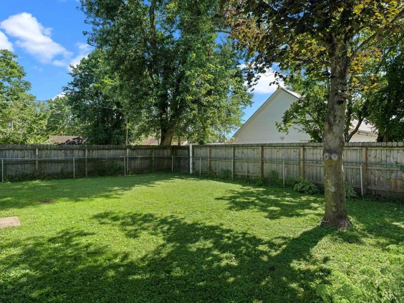 125 W Fancy, Blanchester, OH 45107 Photo 9