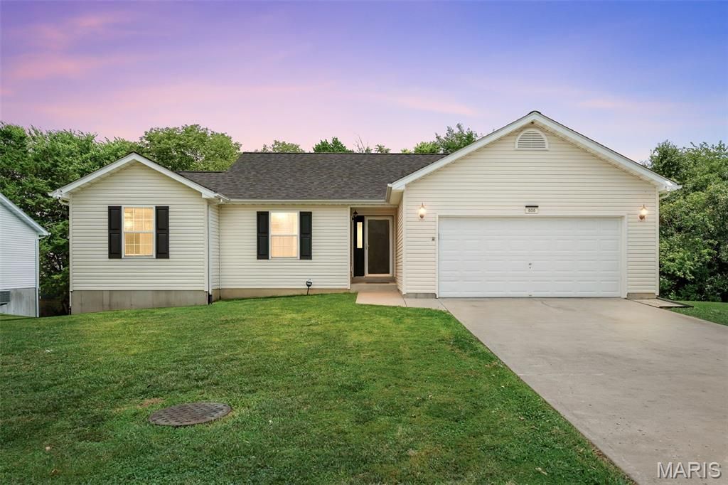 808 Big Red Court , Warrenton, MO 63383 Main Photo