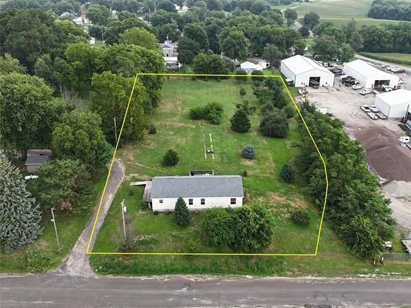 705 Main Street, De Kalb, MO 64440