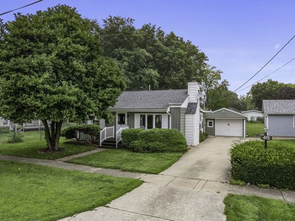 415 N Depot Street , Somonauk, IL 60552