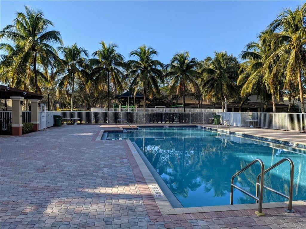4150 Forest Drive, Weston, FL 33332 Photo