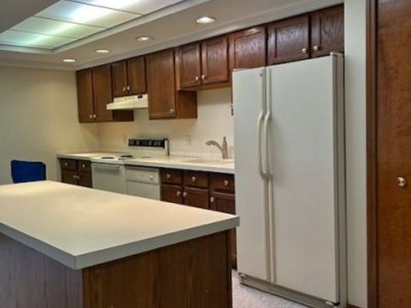 119 Burlington Oval Drive, Unit 10, Chardon, OH 44024 Photo 8