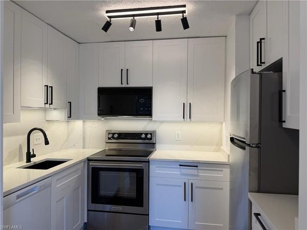 2350 W 1st ST , Unit 303, FORT MYERS, FL 33901