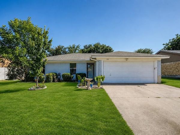 1105 Patrick Street, Crowley, TX 76036
