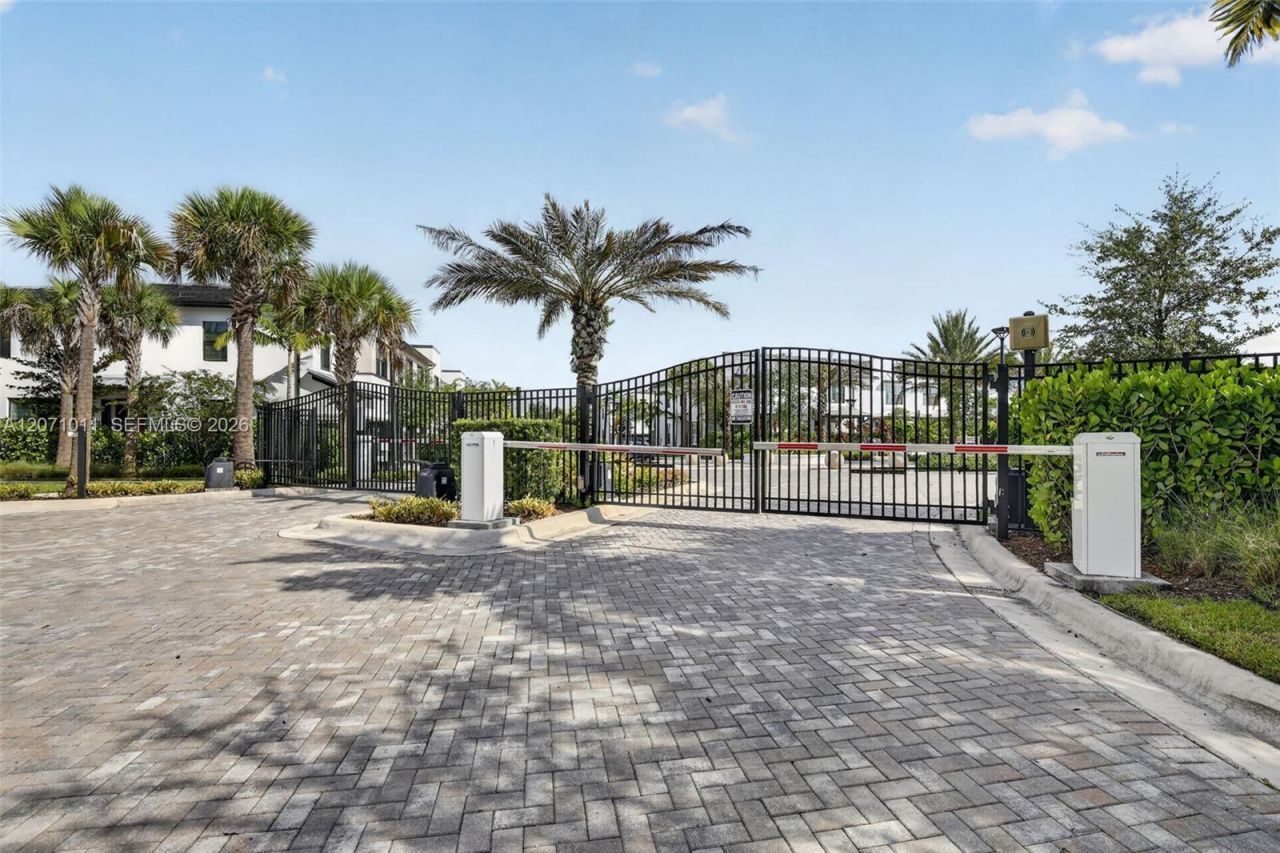 771 NW 84th Ter , Plantation, FL 33324 Photo
