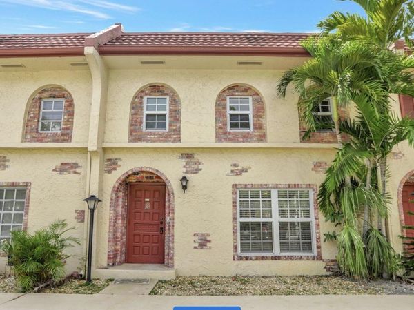 3056 Riverside Drive, Unit c6, Coral Springs, FL 33065