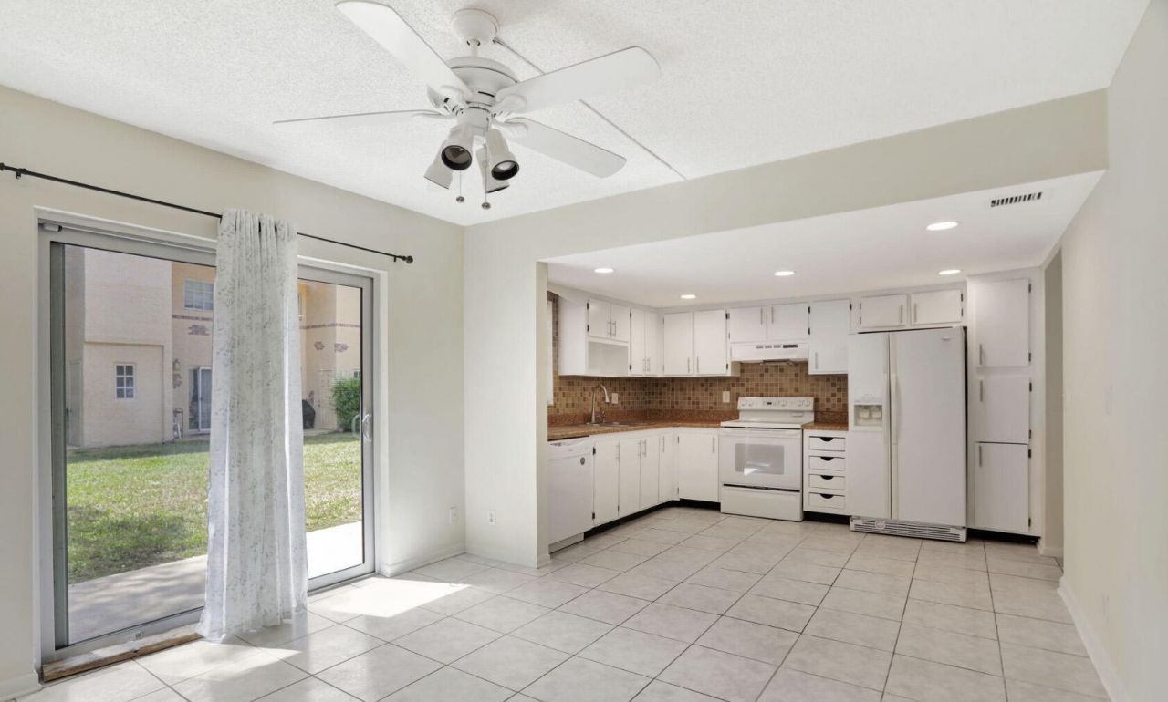 3056 Riverside Drive, Unit c6, Coral Springs, FL 33065 Photo
