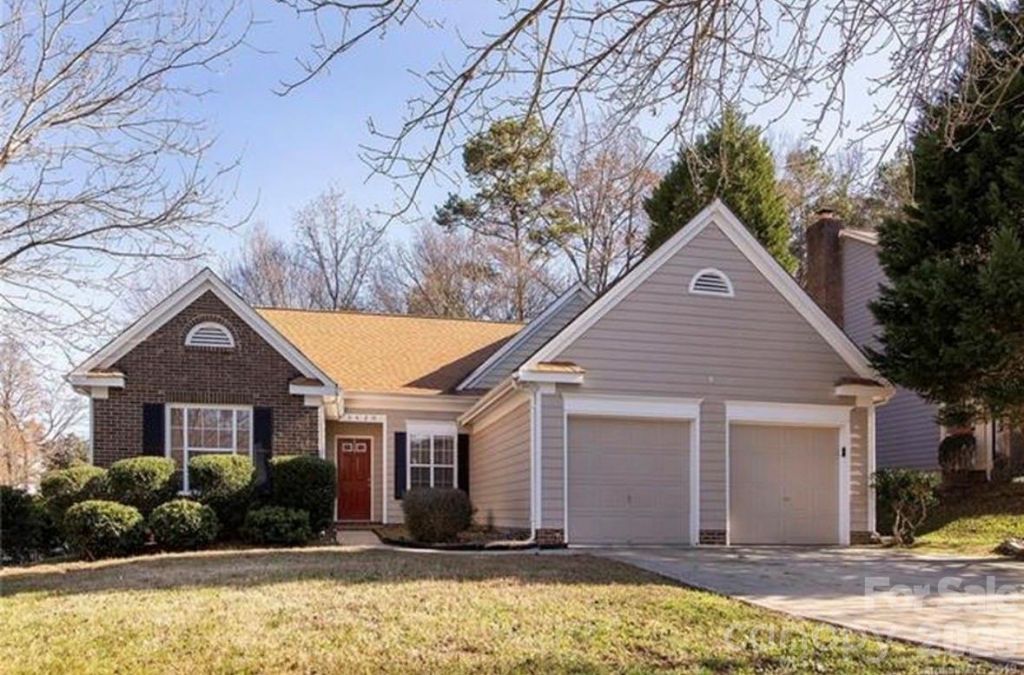 3520 Cliffvale Court, Charlotte, NC 28269 Main Photo