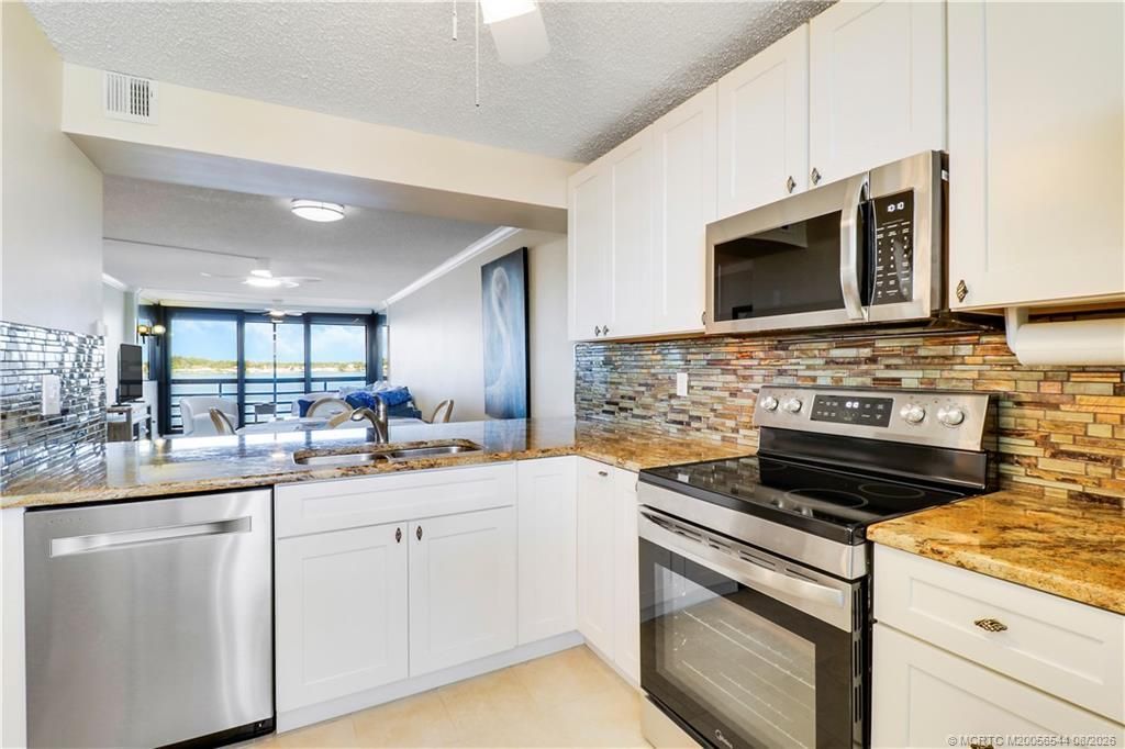 1950 SW Palm City Road, Unit 8-302, Stuart, FL 34994 Photo